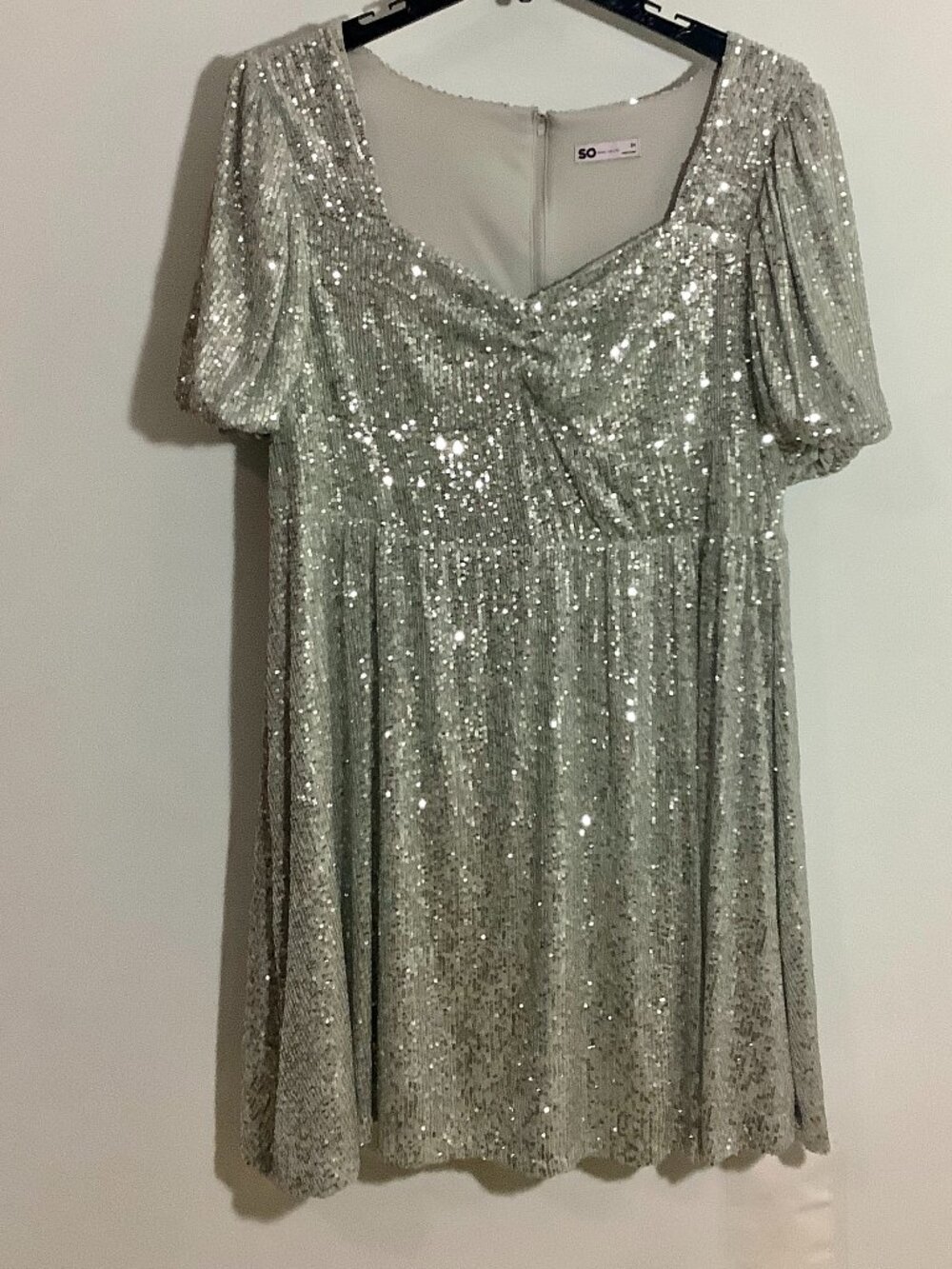 Silver Sequin Glitz Dress 3X SO  Party Sparkly Eye Catching Midi Stretch